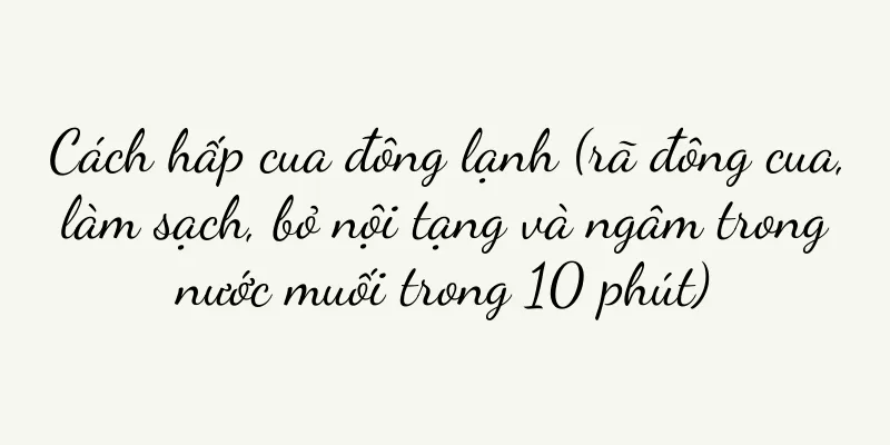 Cách hấp cua đông lạnh (rã đông cua, làm sạch, bỏ nội tạng và ngâm trong nước muối trong 10 phút)