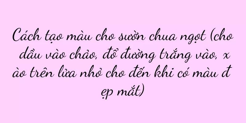 Cách tạo màu cho sườn chua ngọt (cho dầu vào chảo, đổ đường trắng vào, xào trên lửa nhỏ cho đến khi có màu đẹp mắt)