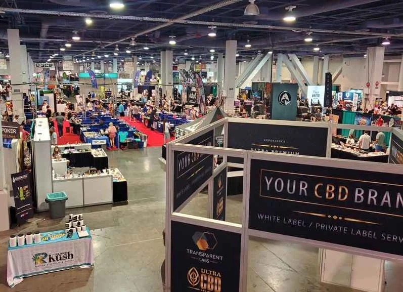 Tôi có thể nhận được catalogue Triển lãm Sản phẩm Chuyên dụng Hoa Kỳ năm 2026 bằng cách nào?